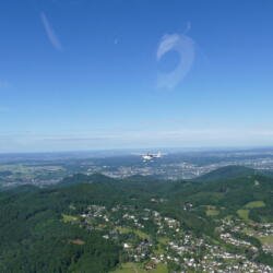 Nach Abflug von Bonn-Hangelar über dem Siebengebirge