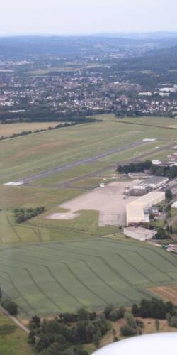 Verkehrslandeplatz Bonn-Hangelar Queranflug Piste 11