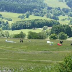 Gleitschirme auf der Wasserkuppe