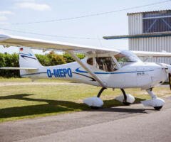Portrait der D-MEPO am Flugplatz Bonn-Hangelar